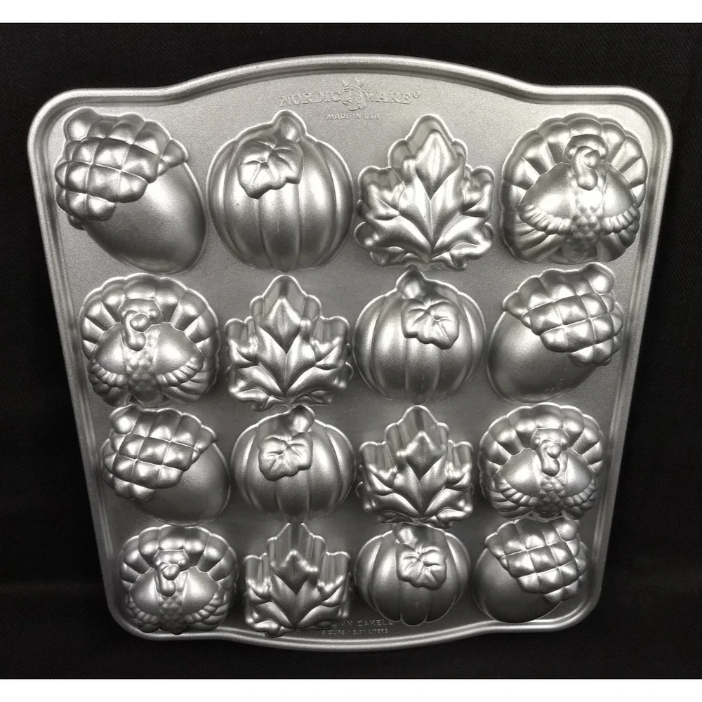 Nordic Ware Autumn Cakelet Baking Pan Pumpkin Turkey Leaf Acorn Non Stick NEW